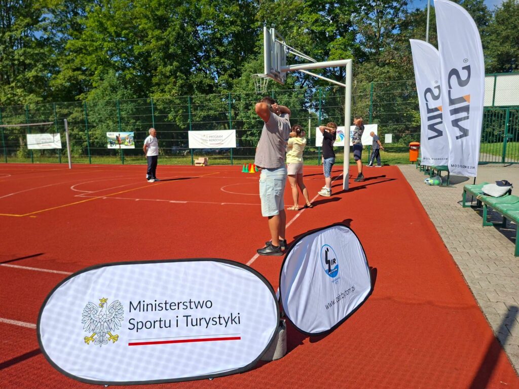 Uczestnicy Akcji Lato w Mieście na Orliku - UKS MOSM Bytom Piłka Ręczna